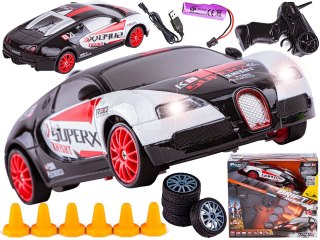 SAMOCHÓD DO DRIFTU, AUTO RC DRIFT 1:24 2,4 GHZ 4WD CZARNO-BIAŁE BUGATTI